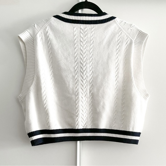 SUNDAY Best Cropped Sweater Vest - Picture 7 of 11